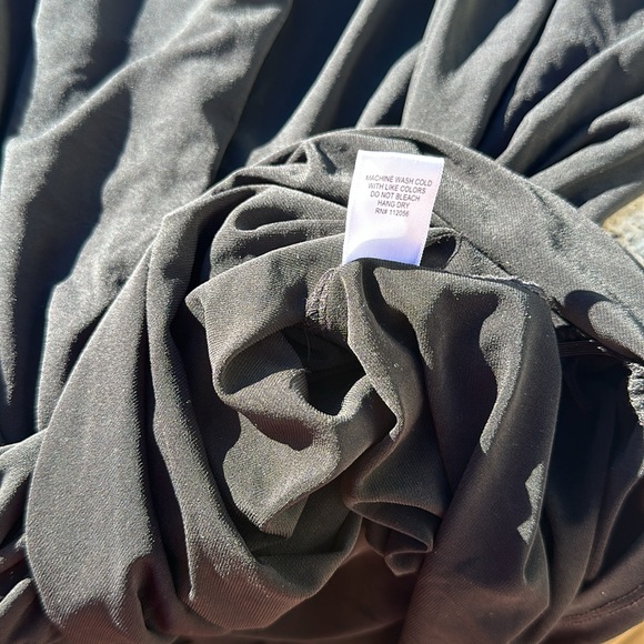 Zenana, Black 3/4 Sleeve Top - Picture 6 of 6